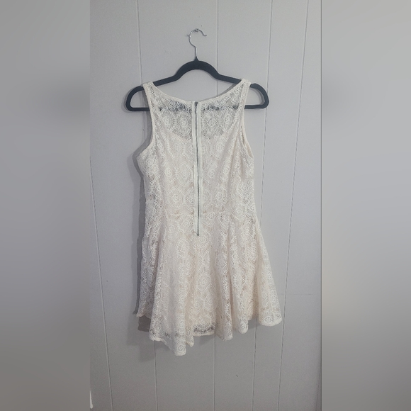 BeBop Cream Lace Top - Picture 2 of 4